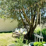 Сasa de vacaciones La Petite Louise - Maison Rénovée 2 Chambres&jardin - Libourne&st émilion