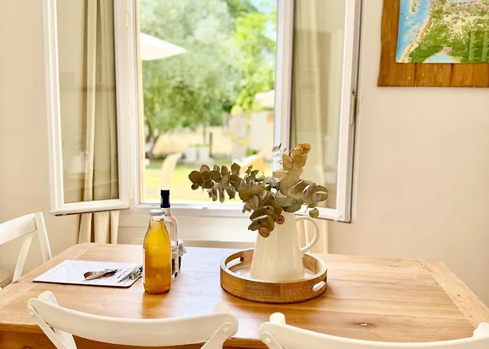 La Petite Louise - Echoppe Renovee 85m2 -libourne & Saint Emilion Дом отдыха Либурн