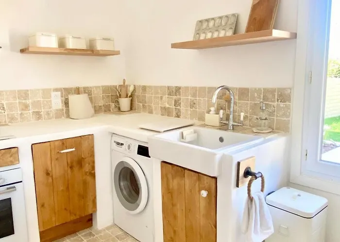 Дом отдыха La Petite Louise - Echoppe Renovee 85m2 -libourne & Saint Emilion Либурн